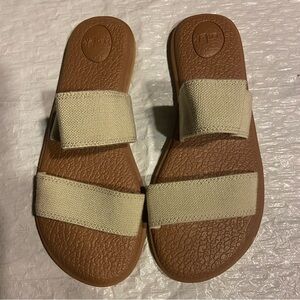 Sanuk Sporty Tan Sandals